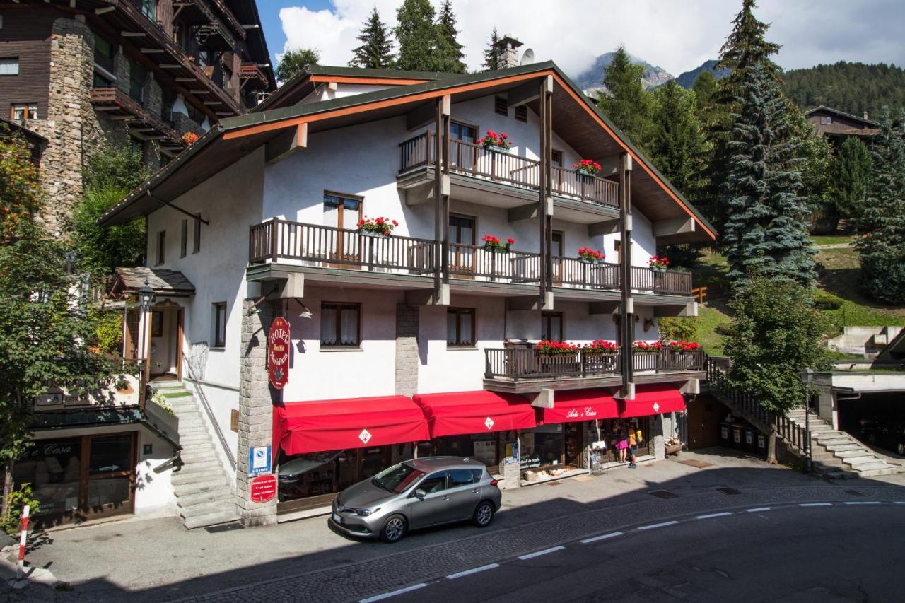 Hotel Meuble Meridiana Valtournenche Kültér fotó