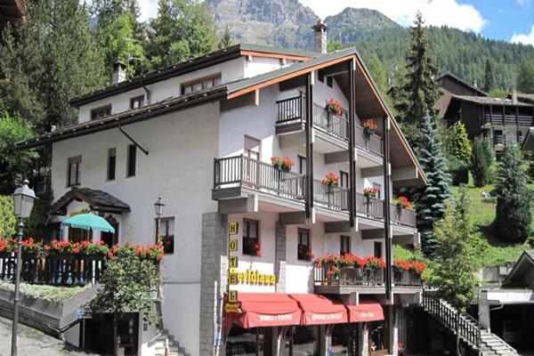 Hotel Meuble Meridiana Valtournenche Kültér fotó