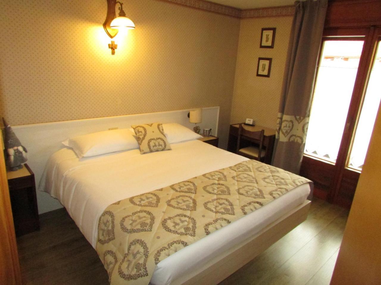 Hotel Meuble Meridiana Valtournenche Kültér fotó