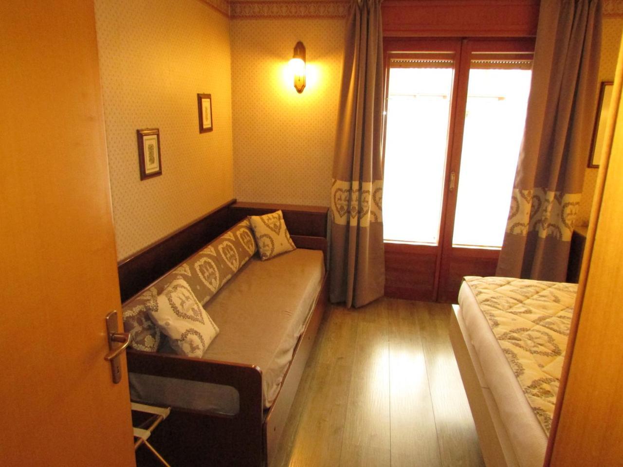 Hotel Meuble Meridiana Valtournenche Kültér fotó