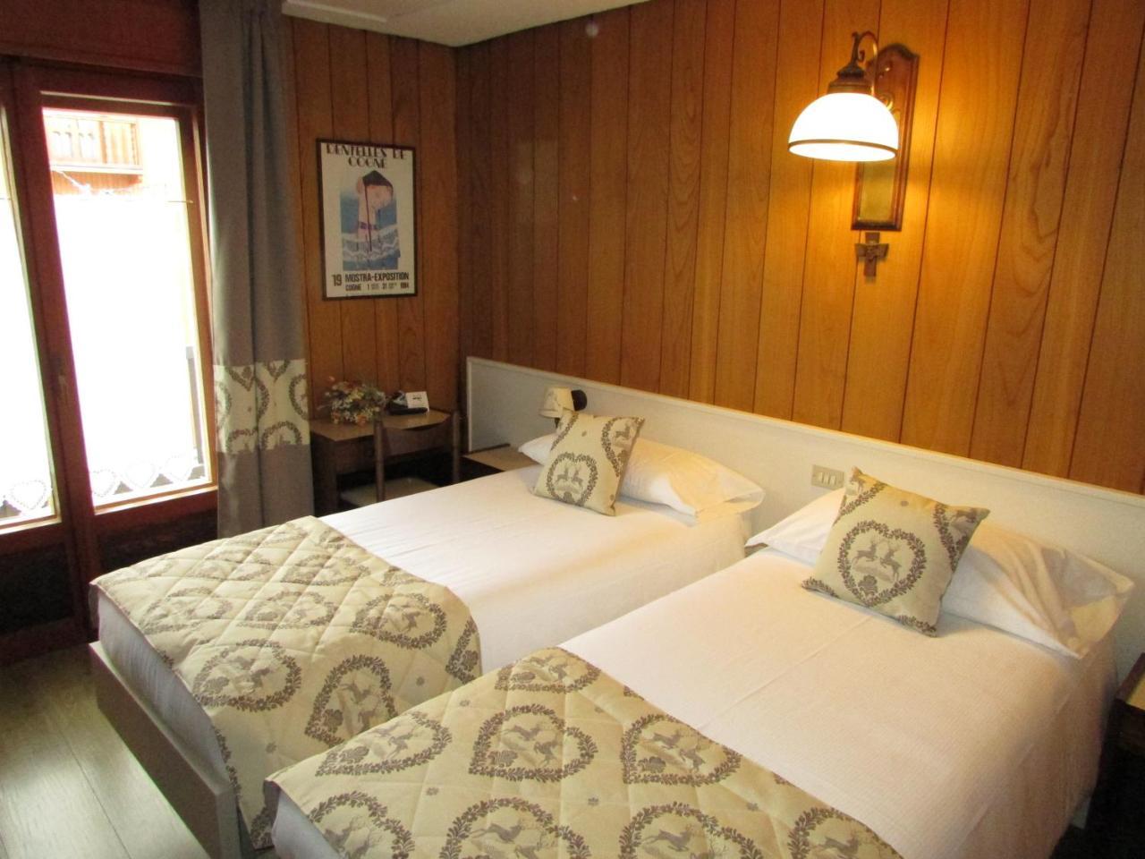 Hotel Meuble Meridiana Valtournenche Kültér fotó